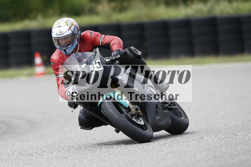 /37 28.07.2025 Dunlop Ride und Test Day ADR/Trackday Erfahren gelb Trackday schnell  rot/85